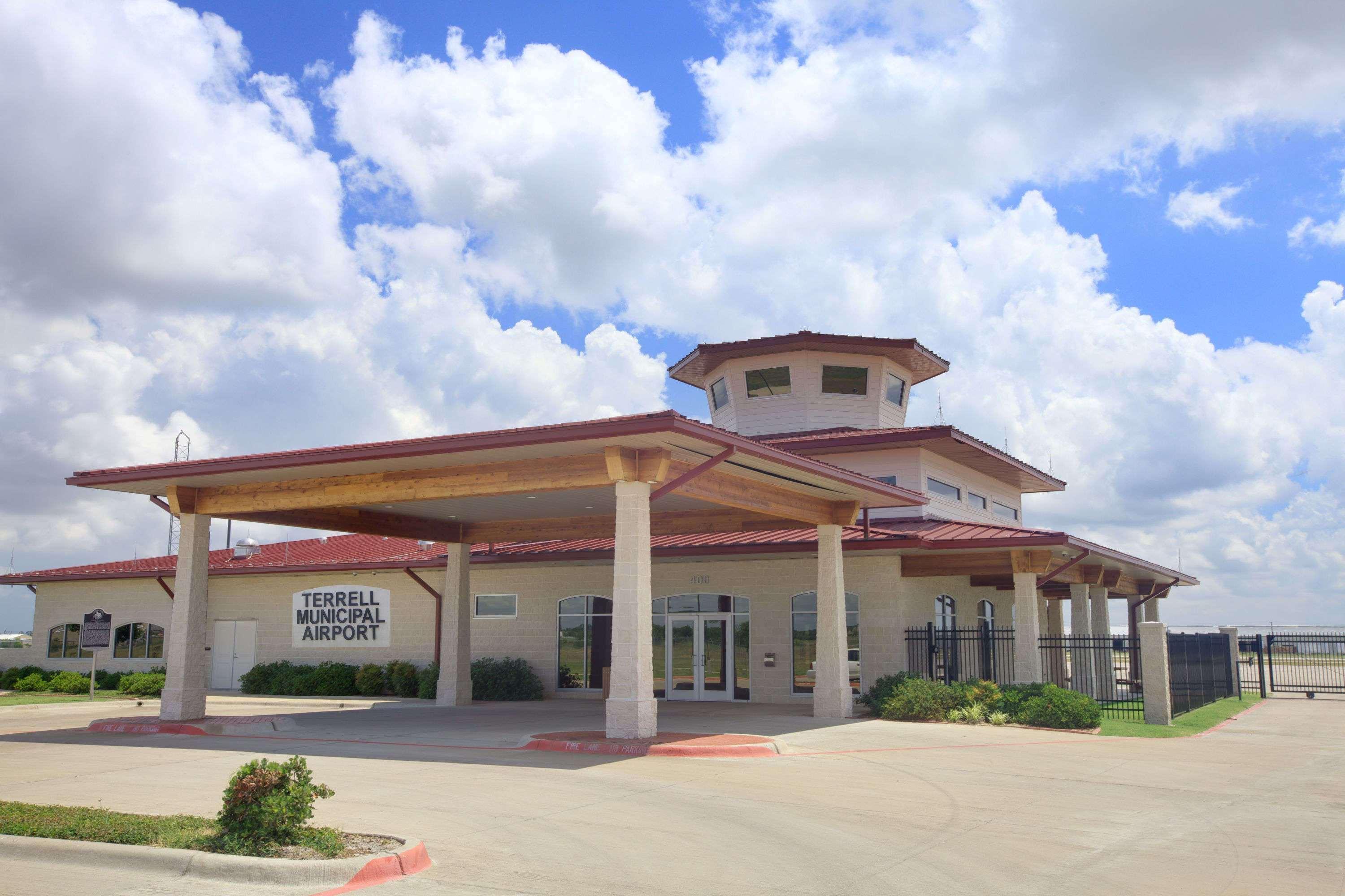 Hotel Baymont By Wyndham Terrell Exterior foto